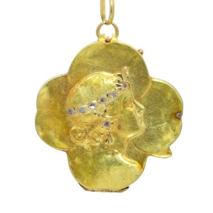 Vintage Art Nouveau 18K gold good luck locket pendant